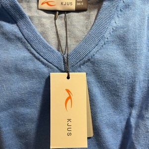 KJUS Kicki V-Neck Pullover - Brand New with Tags
Womens Small